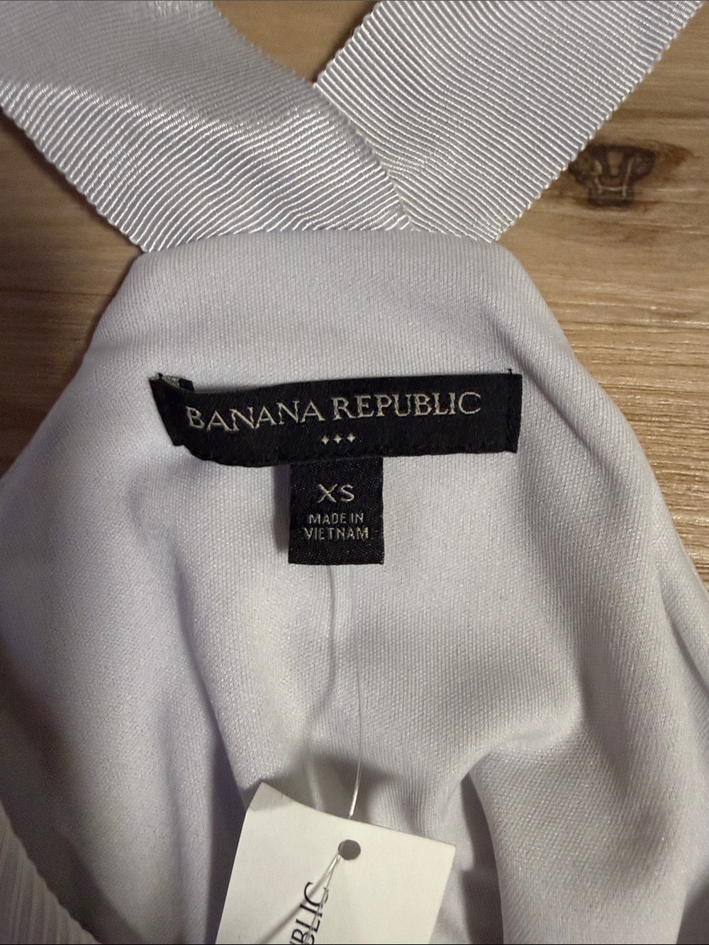 Banana Republic White Ribbed V-Neck Racerback Tank - Picture 2 of 4